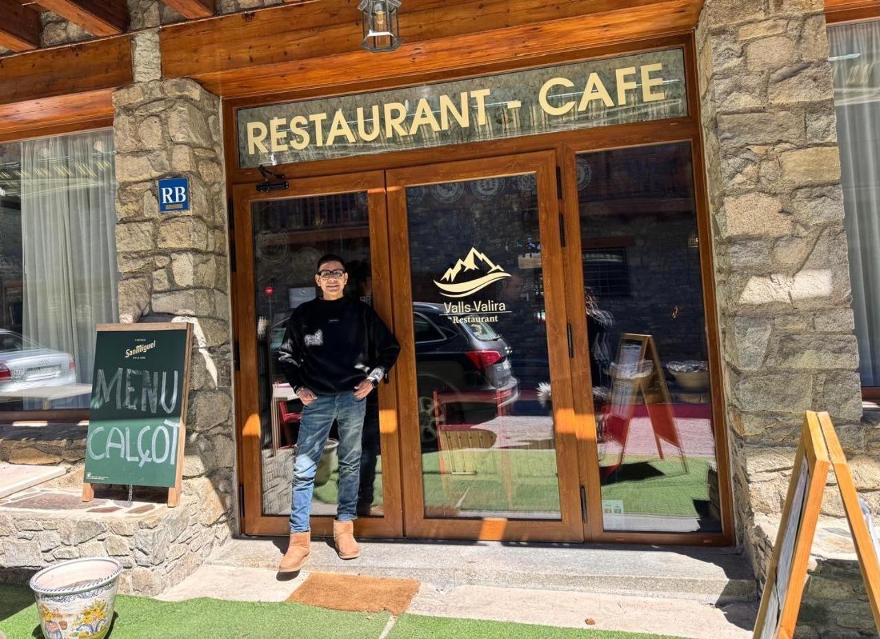 Hotel Valls Valira Os de Civís Exterior foto